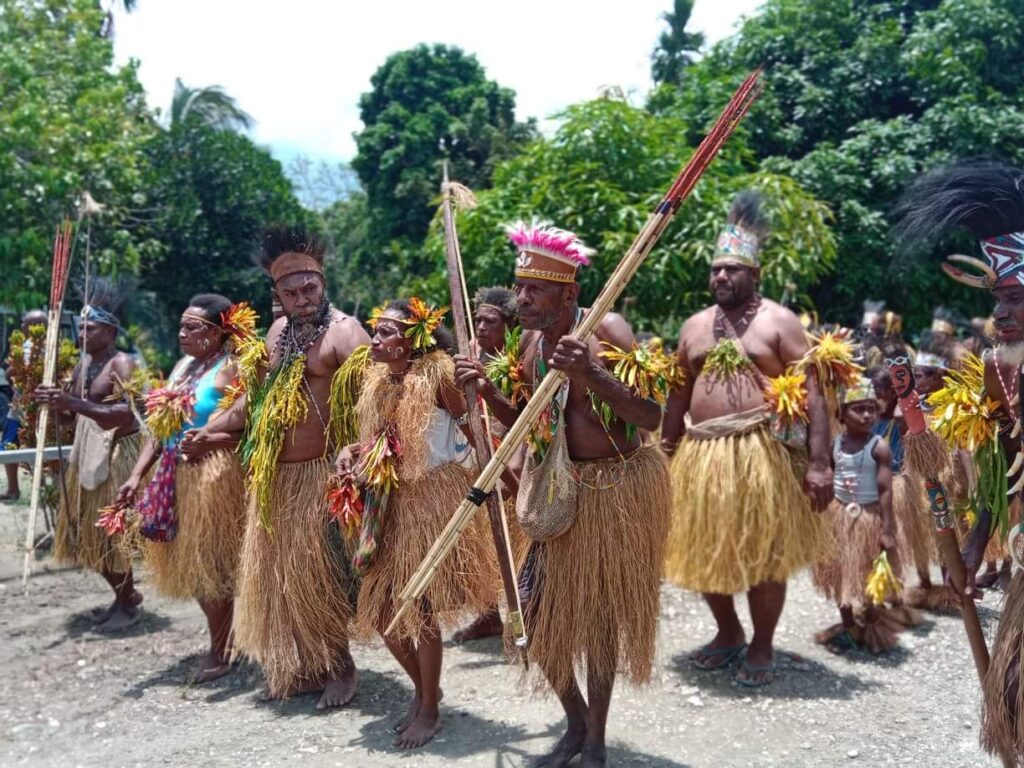 Pengukuhan Ondoafi Kampung Armopa  Bonggo dan Kebangkitan Masyarakat Adat Kabupaten Sarmi.